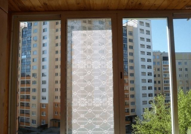 Защита от солнца на окна на балконе