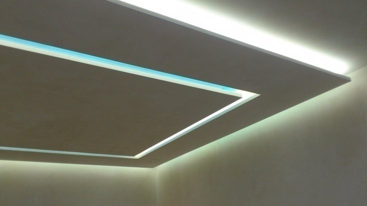 Натяжной потолок с светодиодной подсветкой