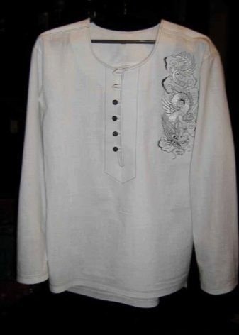 Блузка белая марлевка с вышивкой