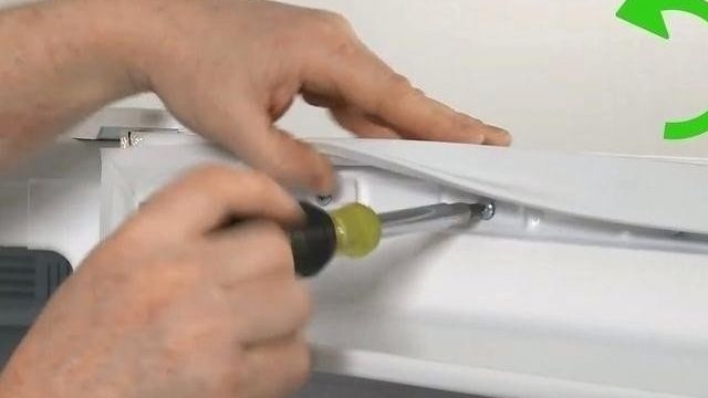 Резинка холодильника плохо прилипает: что делать, как восстановить без ее замены
