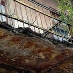 Остекление балконов в хрущевке: приводим балкон в порядок за 3 шага