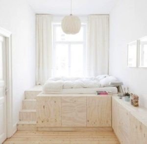 Кровать подиум в маленькой комнате