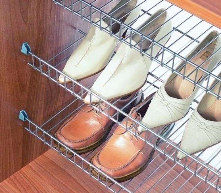 Полка для обуви в шкаф купе