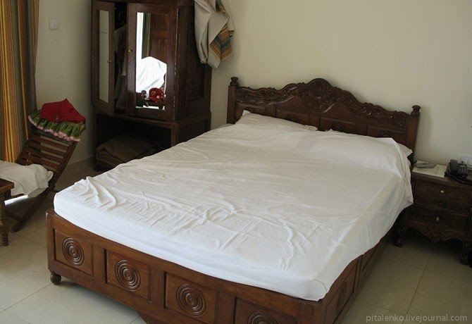 Красиво заправленные кровати в отелях