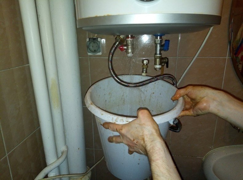 Быстрый слив воды из водонагревателя