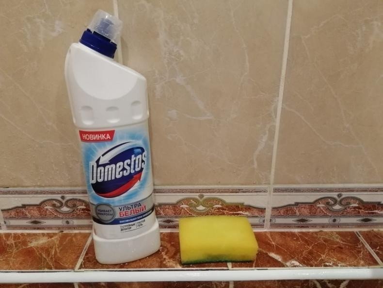 Средство для чистки плитки в ванной