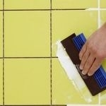 Как затирать плитку затиркой — полное пошаговое руководство с описанием, как правильно затирать швы на плитке