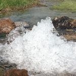 Негазированная артезианская вода
