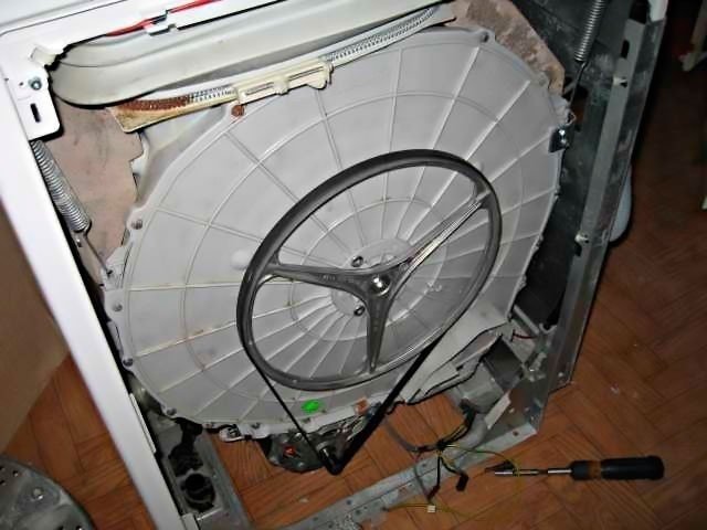 Стиральная машина whirlpool с вертикальной загрузкой вид снизу