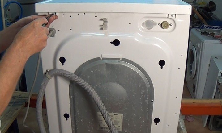 Задняя панель для стиральной машины индезит
